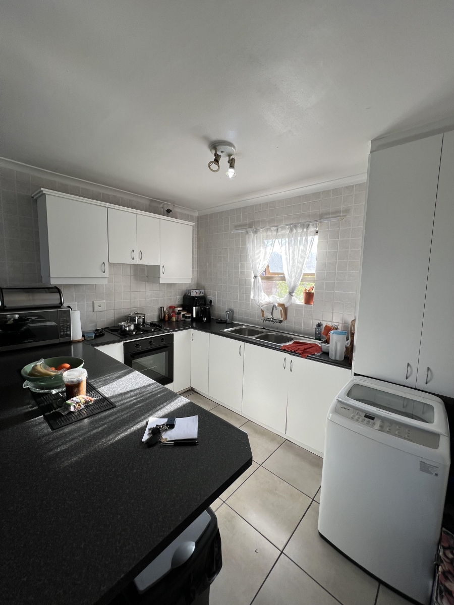 To Let 2 Bedroom Property for Rent in Sea Breeze Western Cape